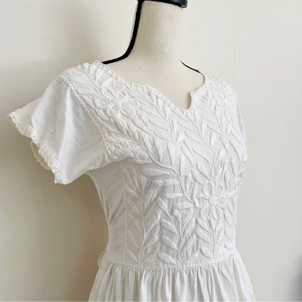 SOLD :: Vintage Embroidered Midi Dress - Picture 3 of 5